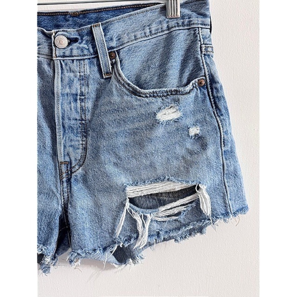 Levi's Light Blue Distressed Denim Jean Shorts 27 - Picture 4 of 10